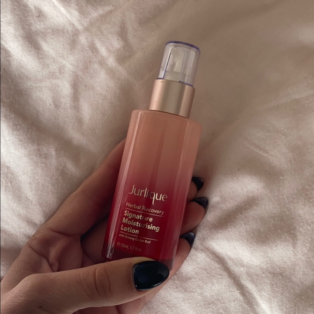 Jurlique signature moisturising lotion